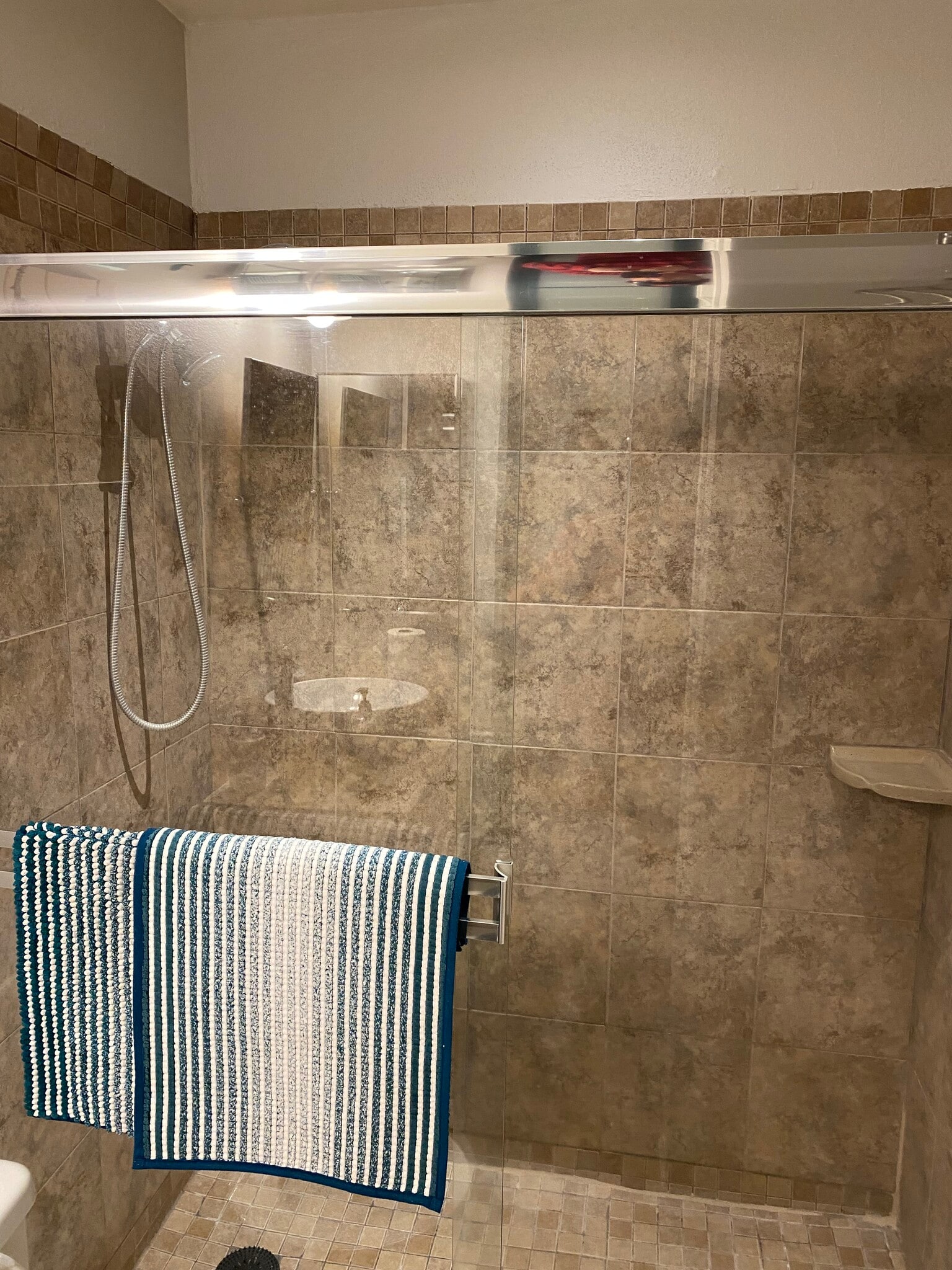 Building Photo - 420 N Villa Ct