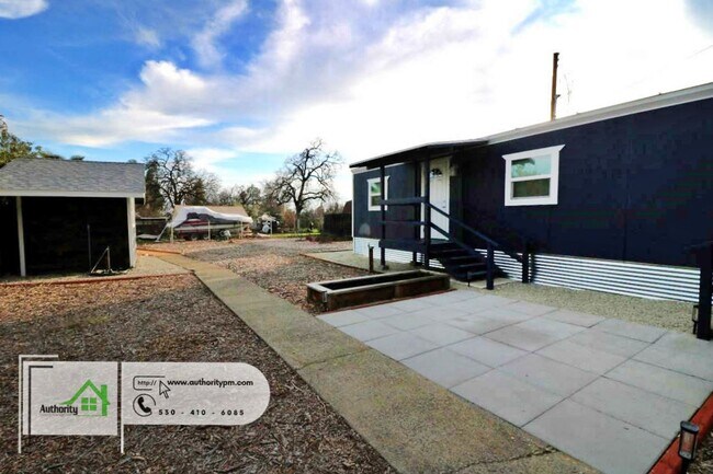 Building Photo - 4083 Notre Dame Ave