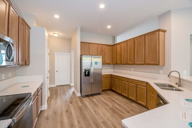 Building Photo - 672 Mandy Oaks Dr