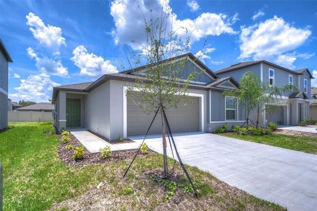 Building Photo - 8879 Little Bluestem Dr