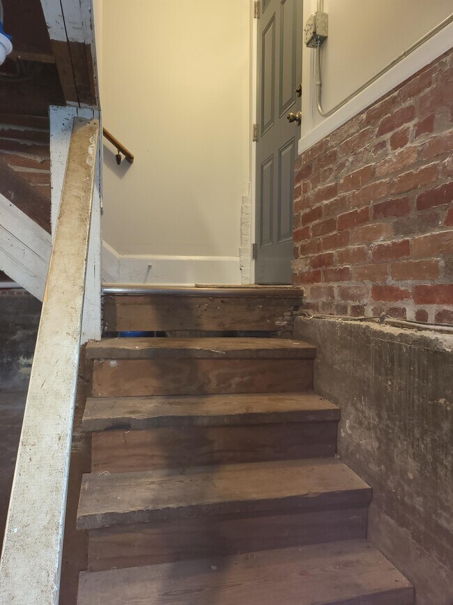 Building Photo - 909 Crouse Mill Ln