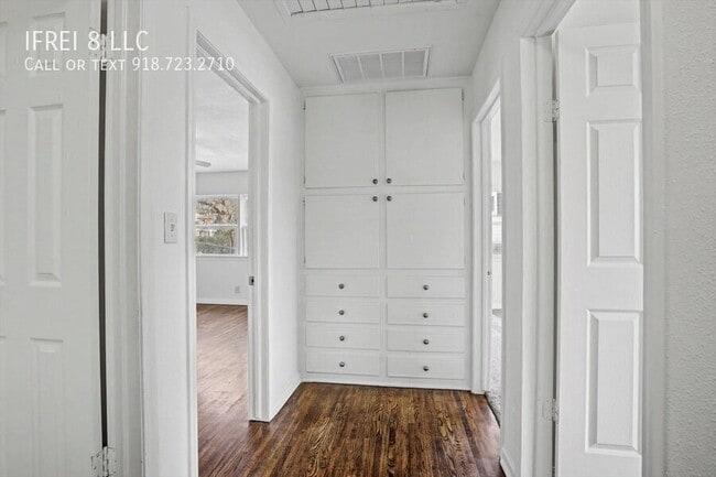 Building Photo - 3802 S Allegheny Ave