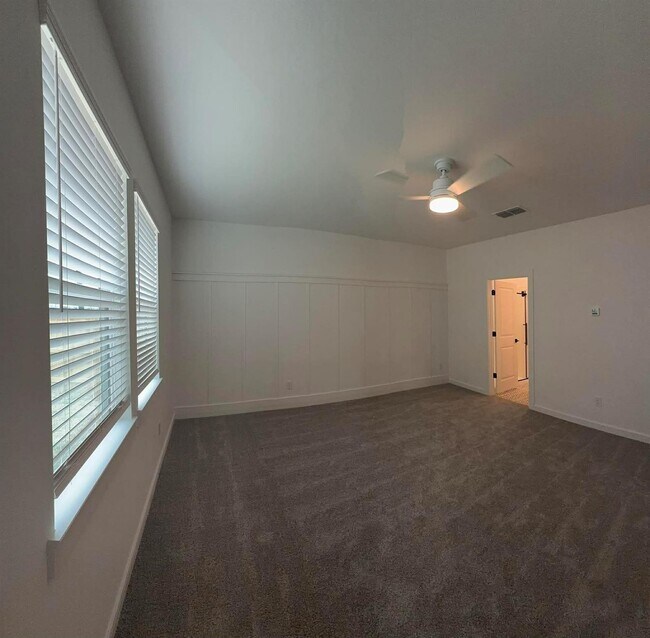 Building Photo - 4727 Bay Vista Dr