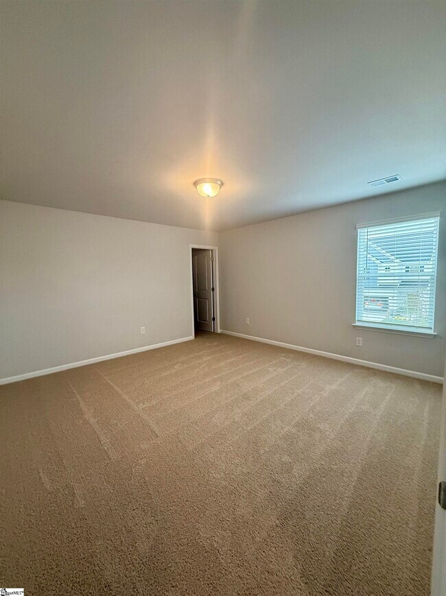 Building Photo - 141 Gervais Cir