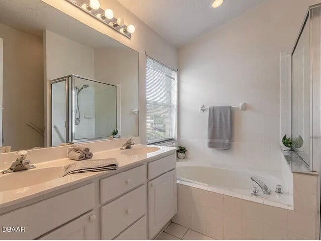 Building Photo - 149 Gala Cir