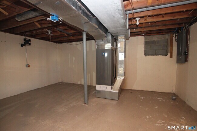 Building Photo - 12 Eagle Rock Hill