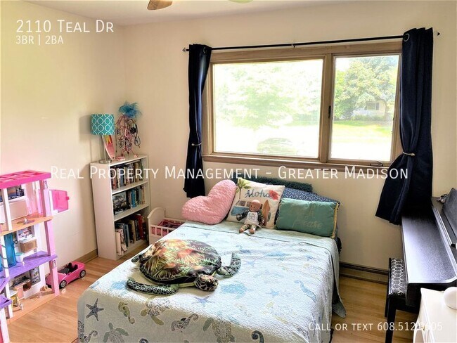 Building Photo - 2110 Teal Dr