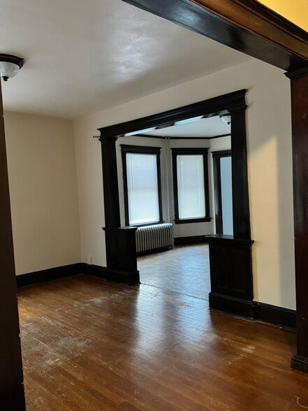 Building Photo - 37 Mountford St