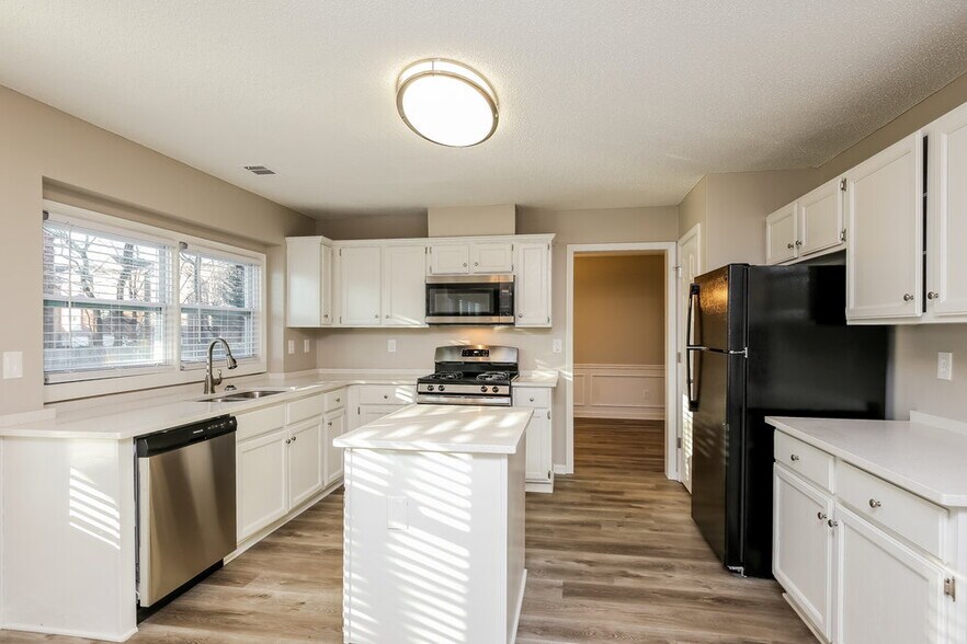 Building Photo - 4150 Ancroft Cir