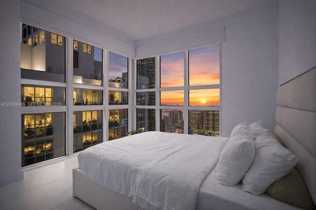 Building Photo - 950 Brickell Bay Dr