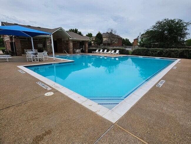 Building Photo - 11612 Wild Pear Ln
