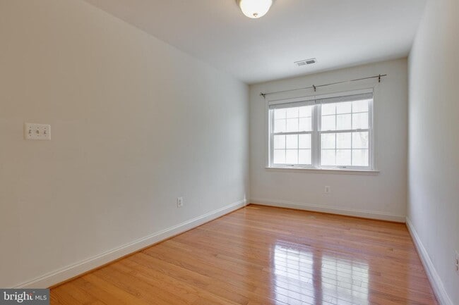 Building Photo - 11746 MD-108