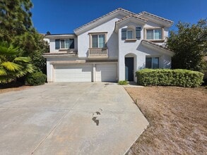 Building Photo - Five Bedrooms Three Baths in Murrieta