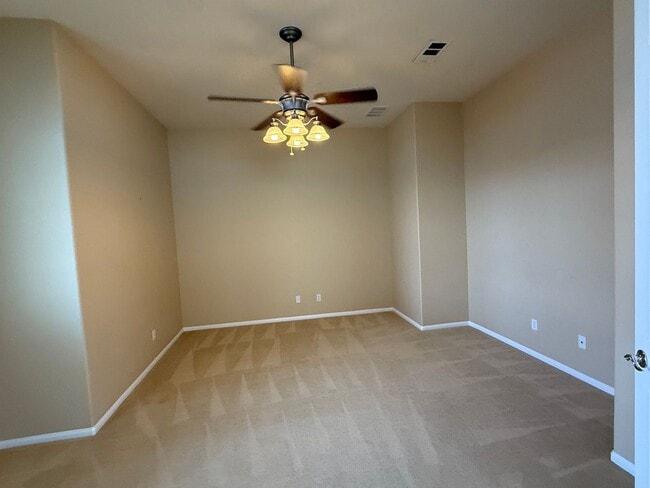 Building Photo - Apple Valley Estates- Gated Community- Beautiful 4 Bedrooms, 3 Bathrooms
