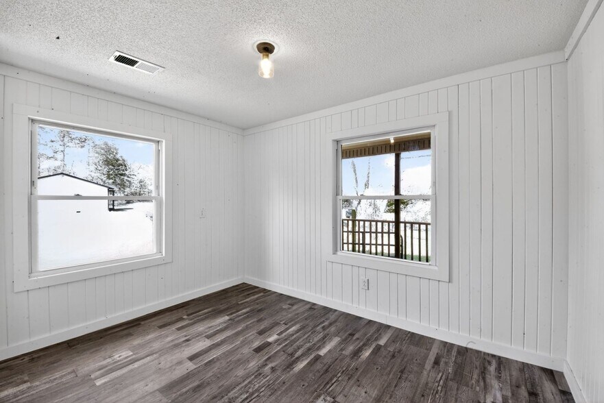 Building Photo - 10208 TN-13