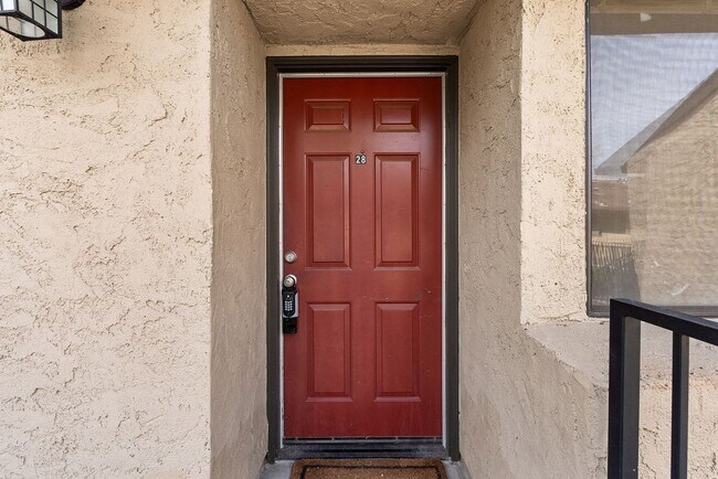 Building Photo - Beautiful Sawmill Commons Condo!