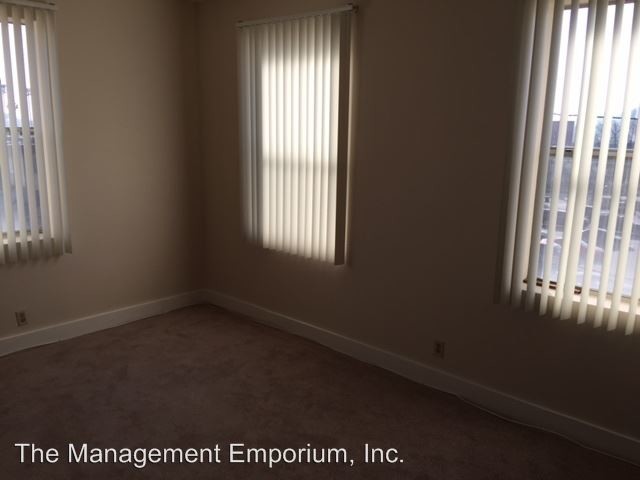 Building Photo - 2057 Dracena Dr