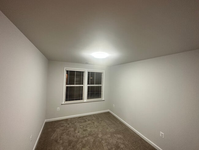 Building Photo - 553 McCormick Farm Pl