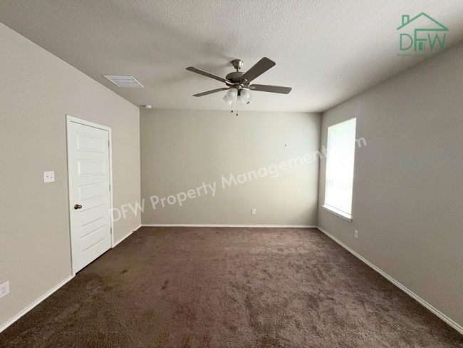 Building Photo - Charming 3-Bedroom Home with Spacious Backyard in Providence Village!
