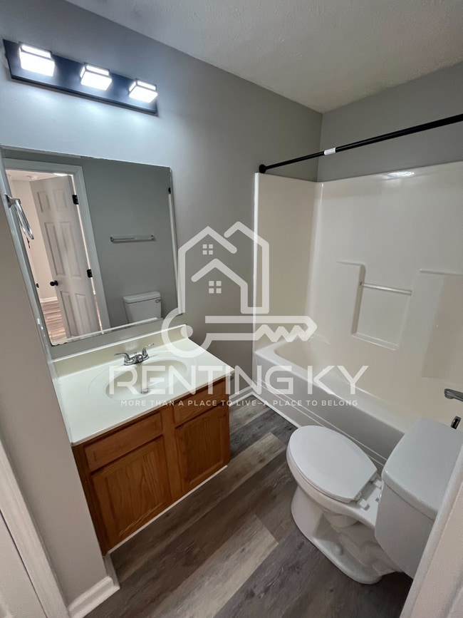 Building Photo - Newly Updated 3-Bed, 2.5-Bath Townhome with Garage!