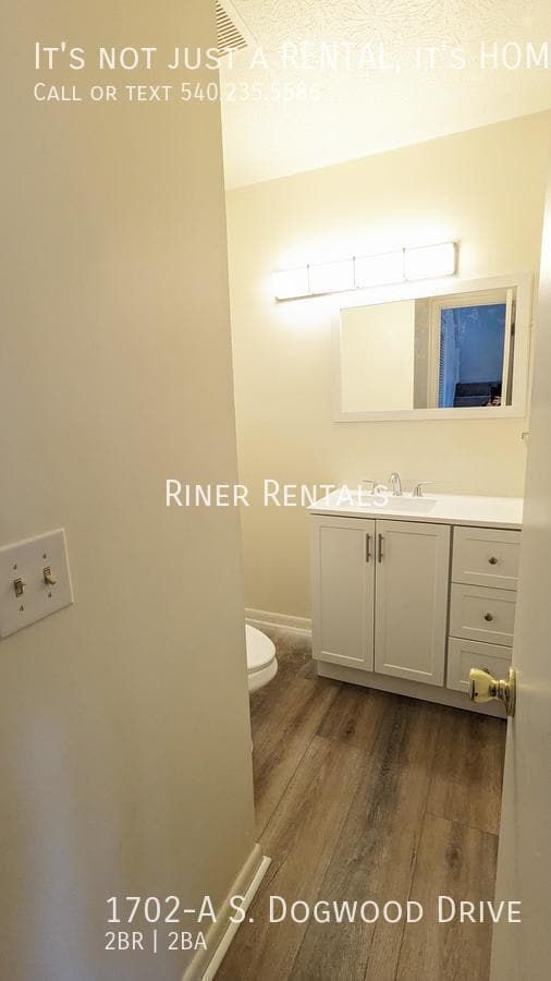 Building Photo - 1702-A S Dogwood Dr