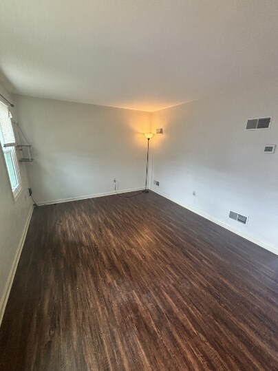 Building Photo - 143 Northwood Ct