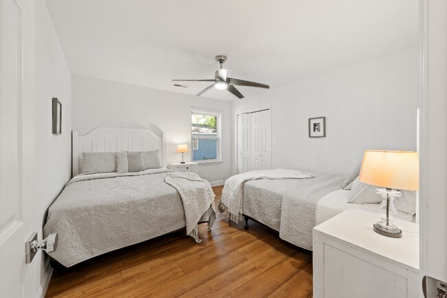 Building Photo - 405 11th St