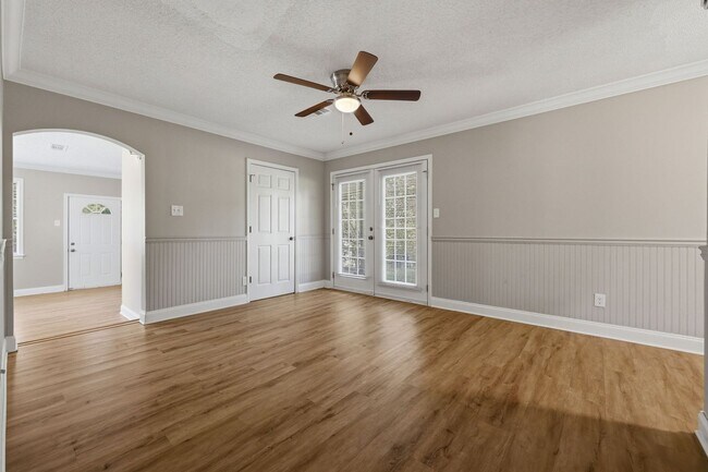 Building Photo - Corner Lot in Phenix City!