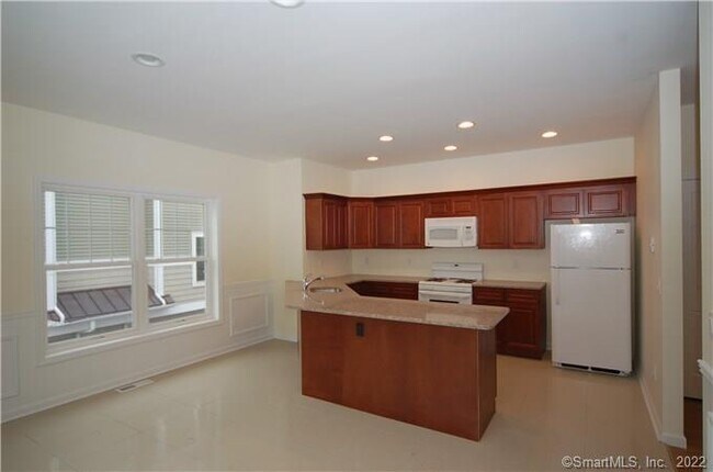 Building Photo - 109 Park Ave