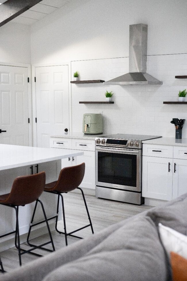 Building Photo - 1775 Harbor Rd