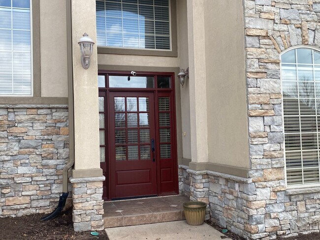 Building Photo - Broken Arrow Schools-Gated Community!