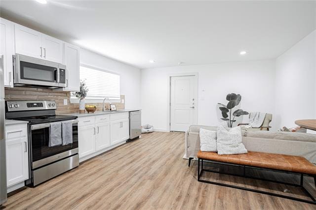 Building Photo - 125 E 8th St