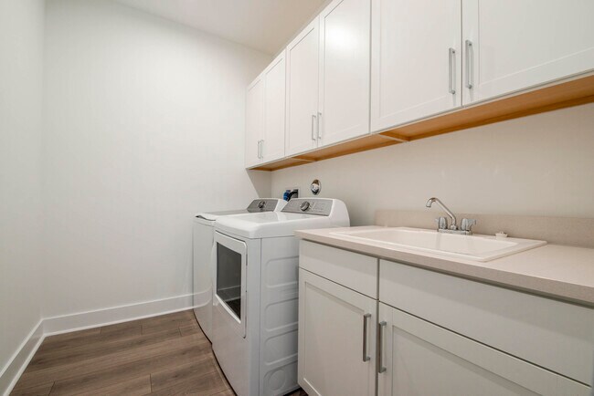 Building Photo - 9603 St Germain Dr