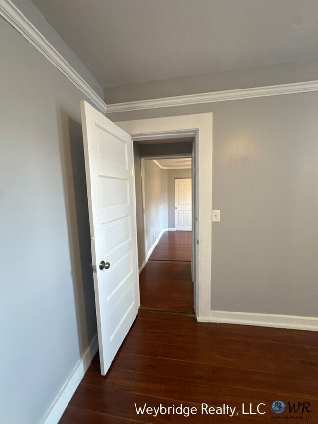 Building Photo - 8402 Curzon Ave