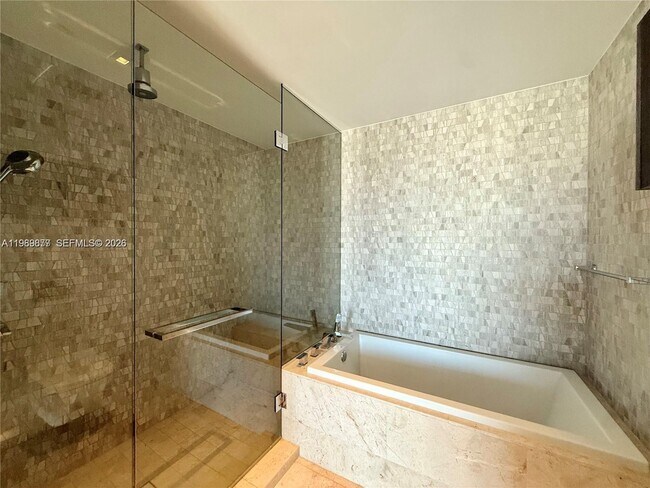 Building Photo - 88 SW 7th St