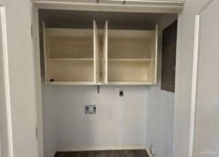 Building Photo - 25 Cll Tulipan