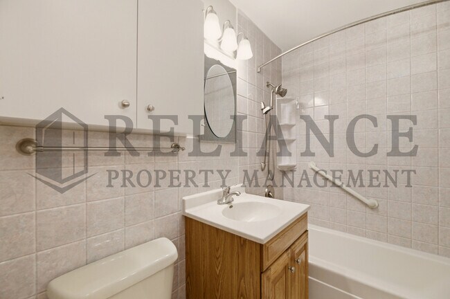Building Photo - 656 S Whittier St