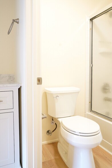 Building Photo - 17161 Alva Rd