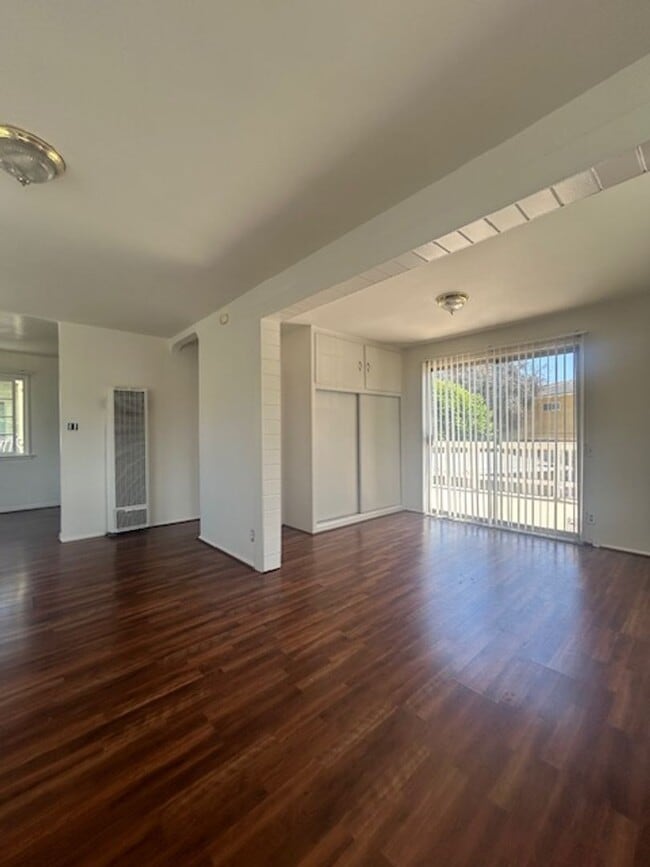 Building Photo - ***Charming Two-Bedroom, Two Bath Home for...