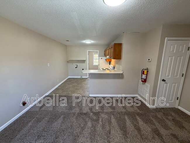 Building Photo - 1909 Cherokee Rd