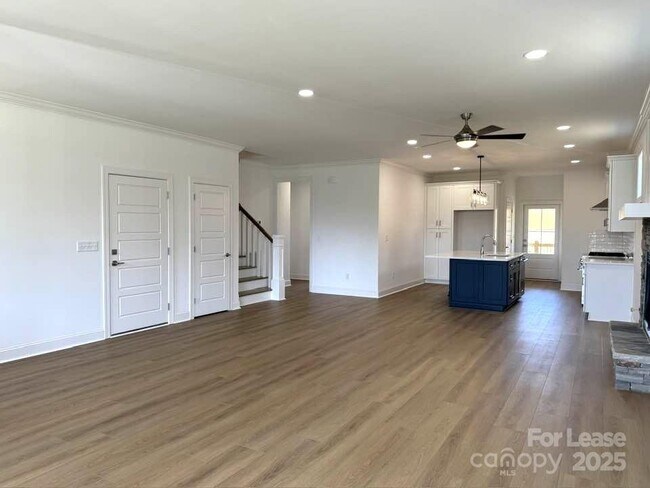 Building Photo - 8086 Blackwood Rd