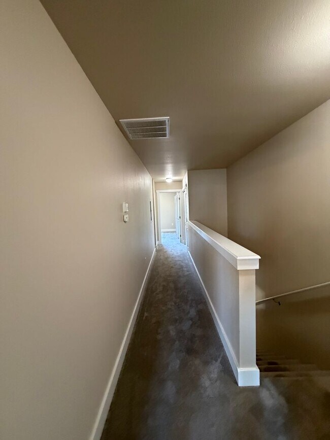 Building Photo - 9965 W Rosecroft Ct