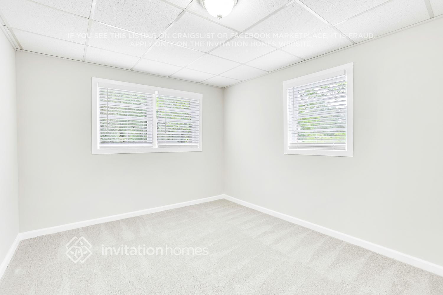 Building Photo - 2550 Greenwood Cir