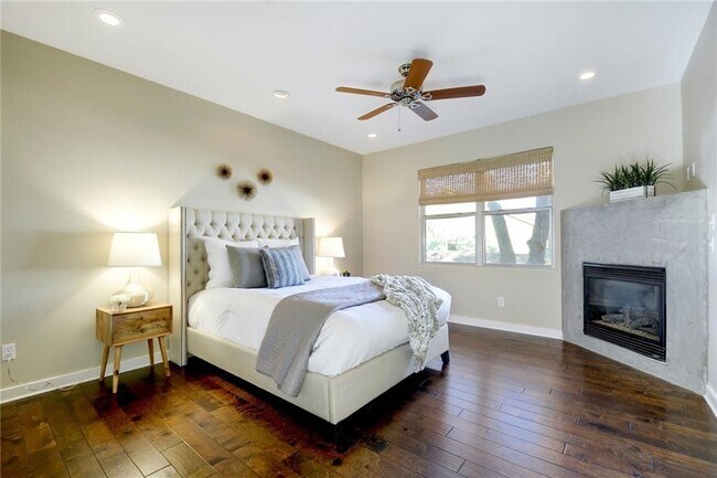 Building Photo - 2700 Cherry Ln