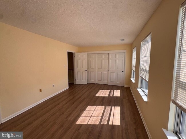 Building Photo - 14803 McKnew Rd