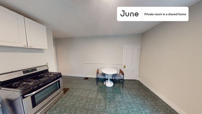 Building Photo - Room in Shared 2 bed/1 bath home in Allston