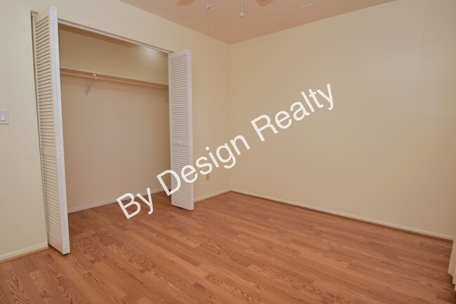 Building Photo - 55+ Townhome for Rent - Spacious 3BR/2BA w...