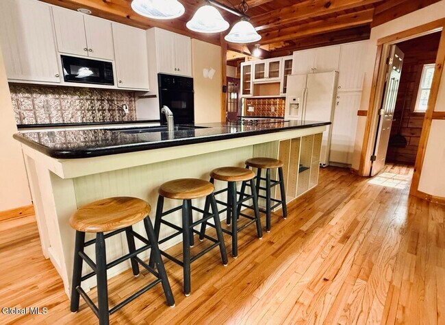 Building Photo - 7 McGowan Way