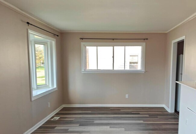 Building Photo - 31335 Elmwood