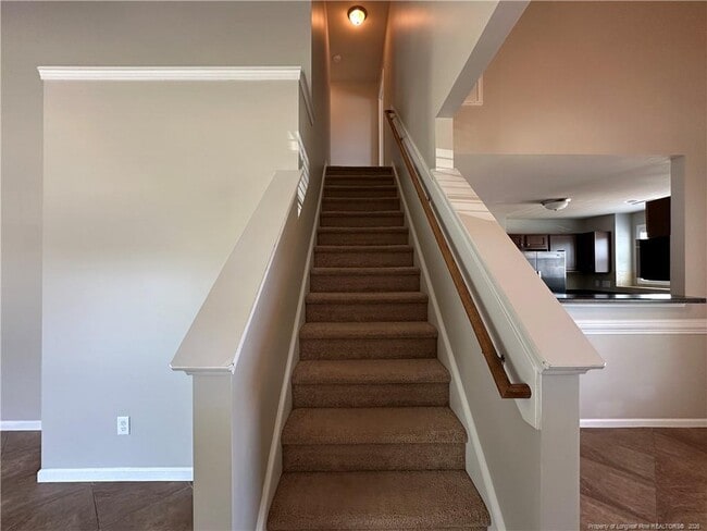 Building Photo - 240 Collinwood Dr